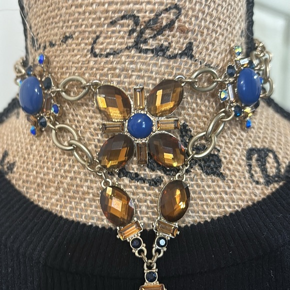 Chocker Style Necklace and Earrings - Picture 5 of 11